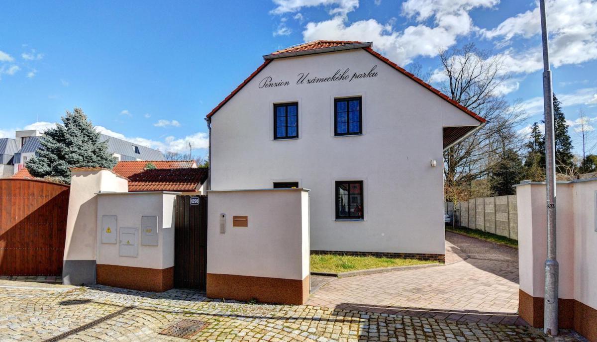 Penzion U zámeckého parku Třeboň Extérieur photo