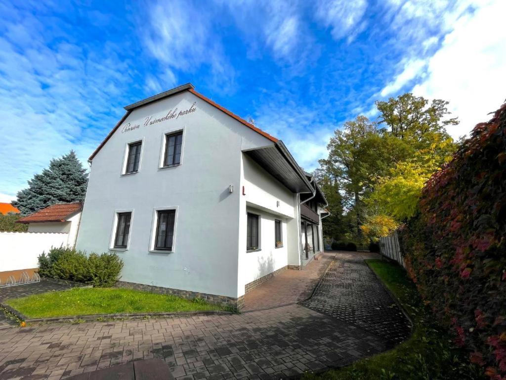 Penzion U zámeckého parku Třeboň Extérieur photo