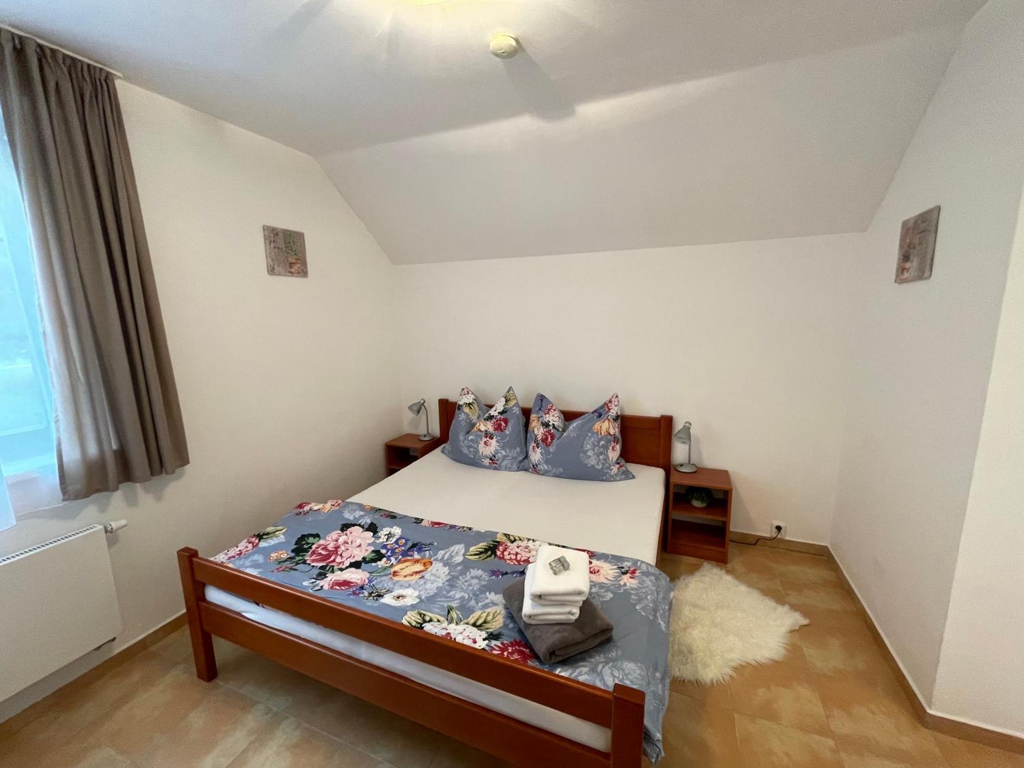 Penzion U zámeckého parku Třeboň Extérieur photo